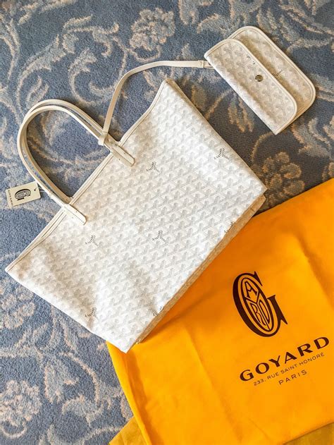 how much cheaper is goyard in paris|goyard saint louis pm price.